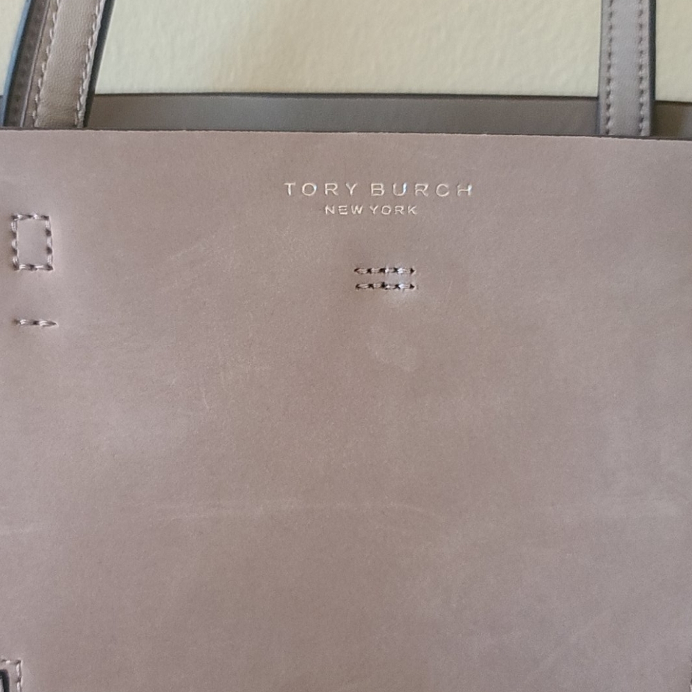 Tory Burch - Picture 2 of 6